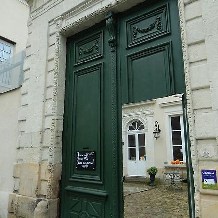 Maison Bossoreil Bed & Breakfast Angers Bagian luar foto