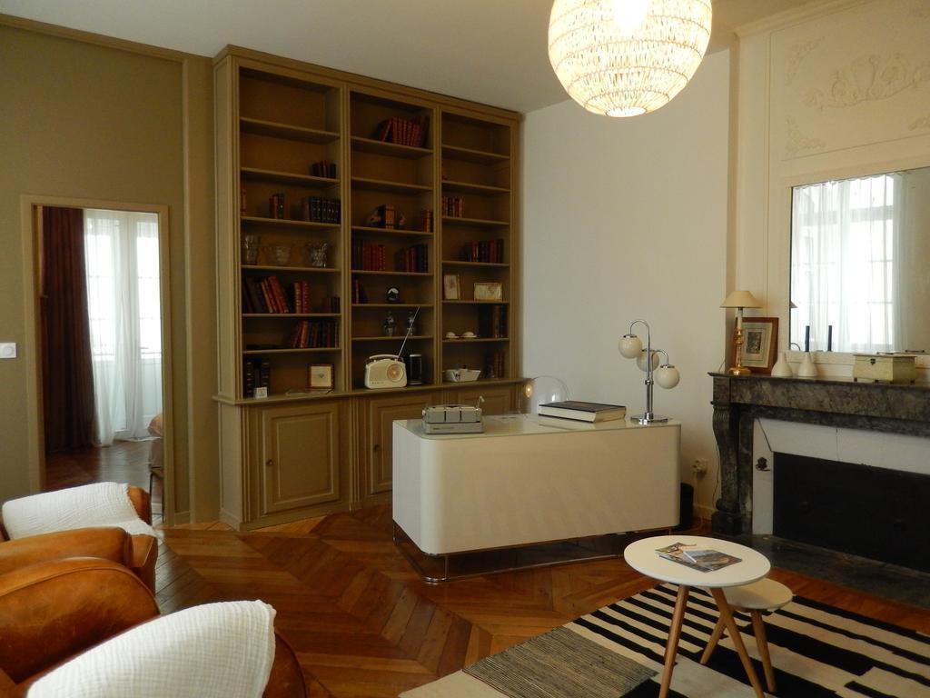 Maison Bossoreil Bed & Breakfast Angers Bagian luar foto