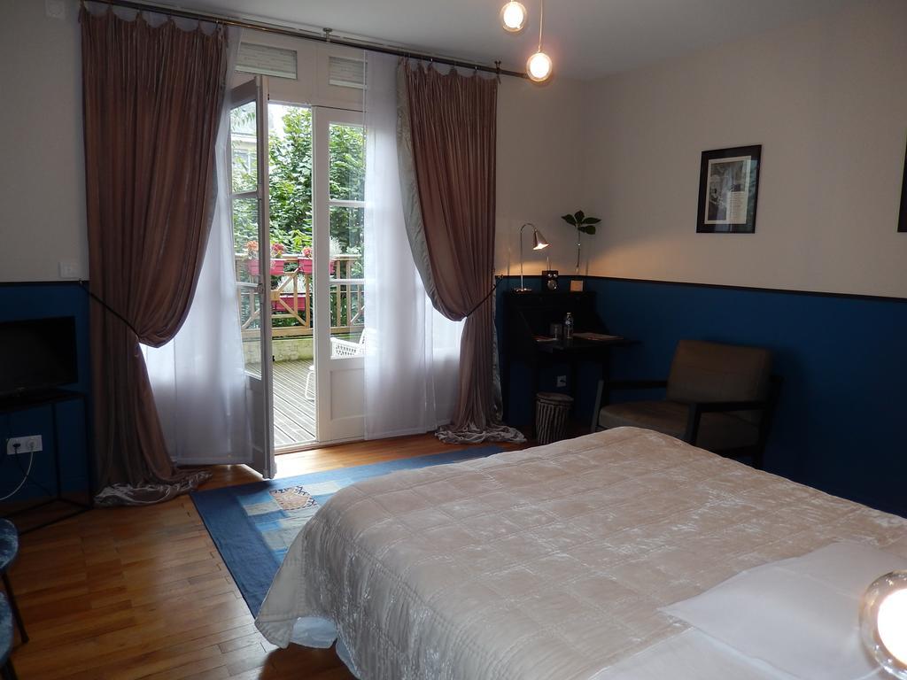 Maison Bossoreil Bed & Breakfast Angers Bagian luar foto