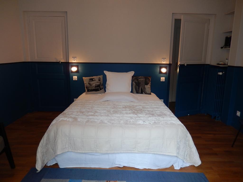 Maison Bossoreil Bed & Breakfast Angers Bagian luar foto