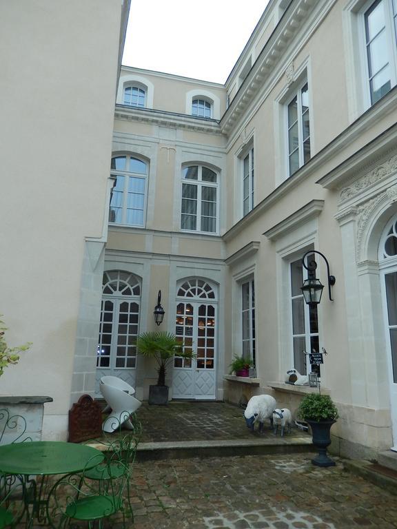 Maison Bossoreil Bed & Breakfast Angers Bagian luar foto