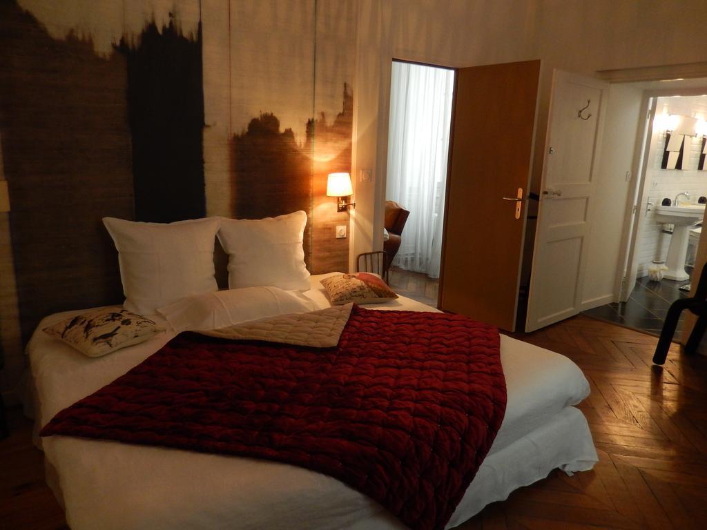 Maison Bossoreil Bed & Breakfast Angers Bagian luar foto