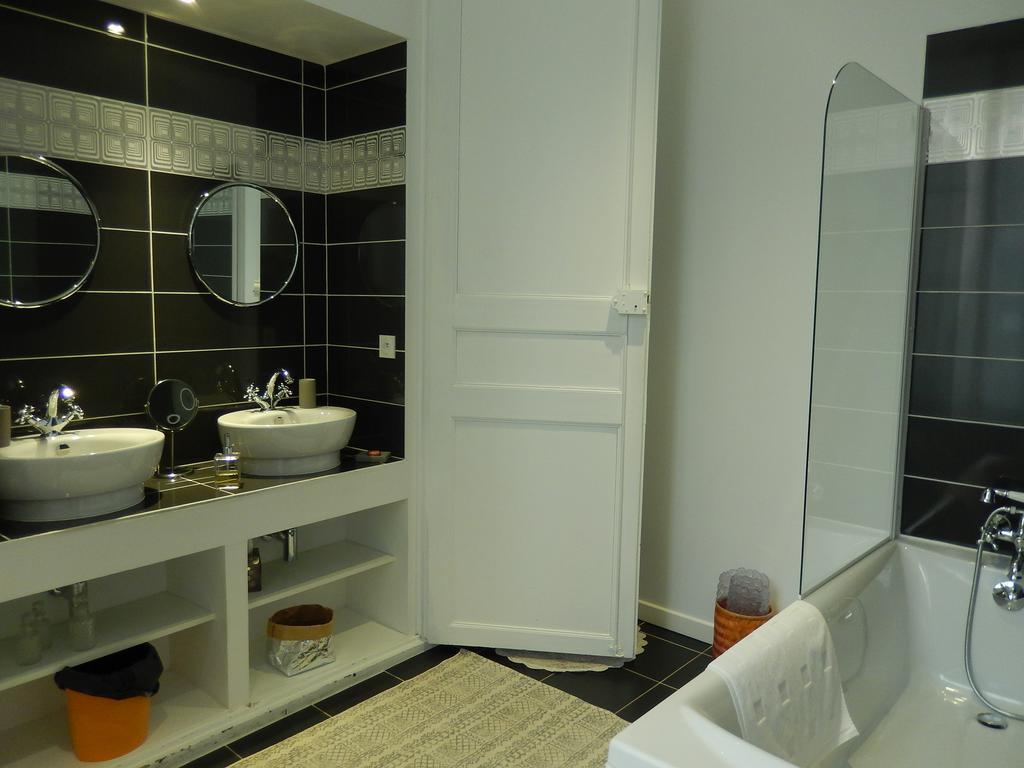 Maison Bossoreil Bed & Breakfast Angers Bagian luar foto