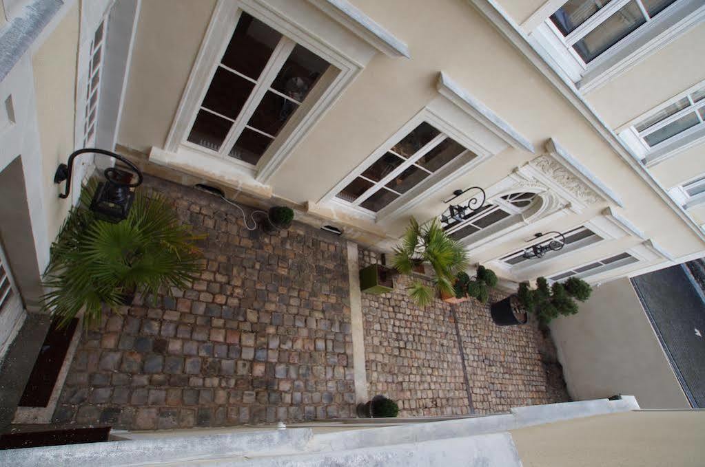 Maison Bossoreil Bed & Breakfast Angers Bagian luar foto