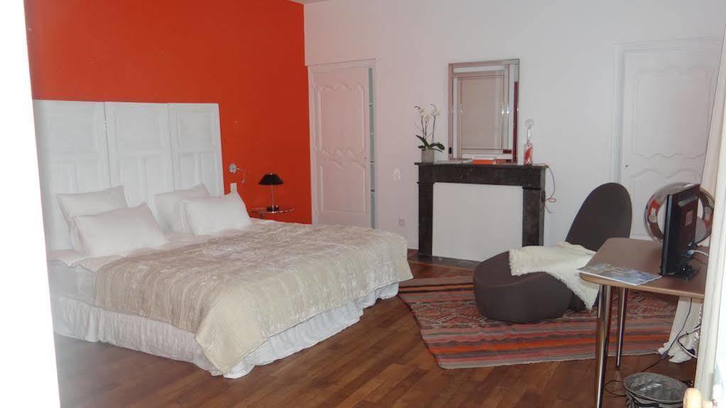 Maison Bossoreil Bed & Breakfast Angers Bagian luar foto
