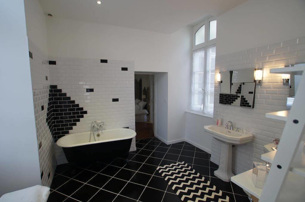 Maison Bossoreil Bed & Breakfast Angers Bagian luar foto