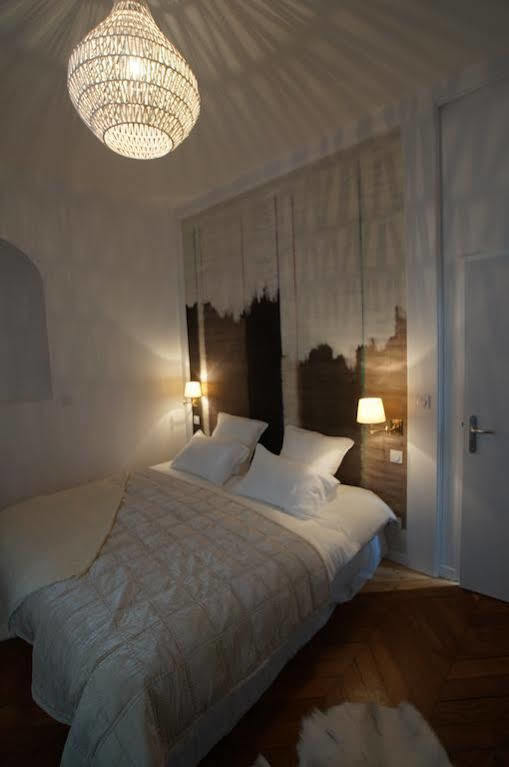 Maison Bossoreil Bed & Breakfast Angers Bagian luar foto